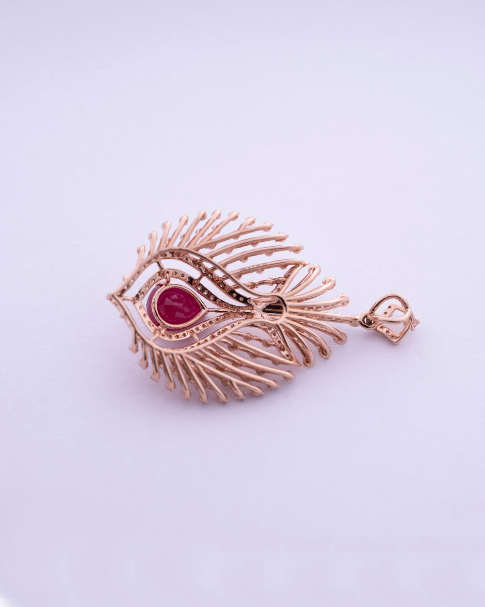 Brilliant Round-Cut Diamond Pendant in 18K Yellow Gold - K1LT18YDIA017