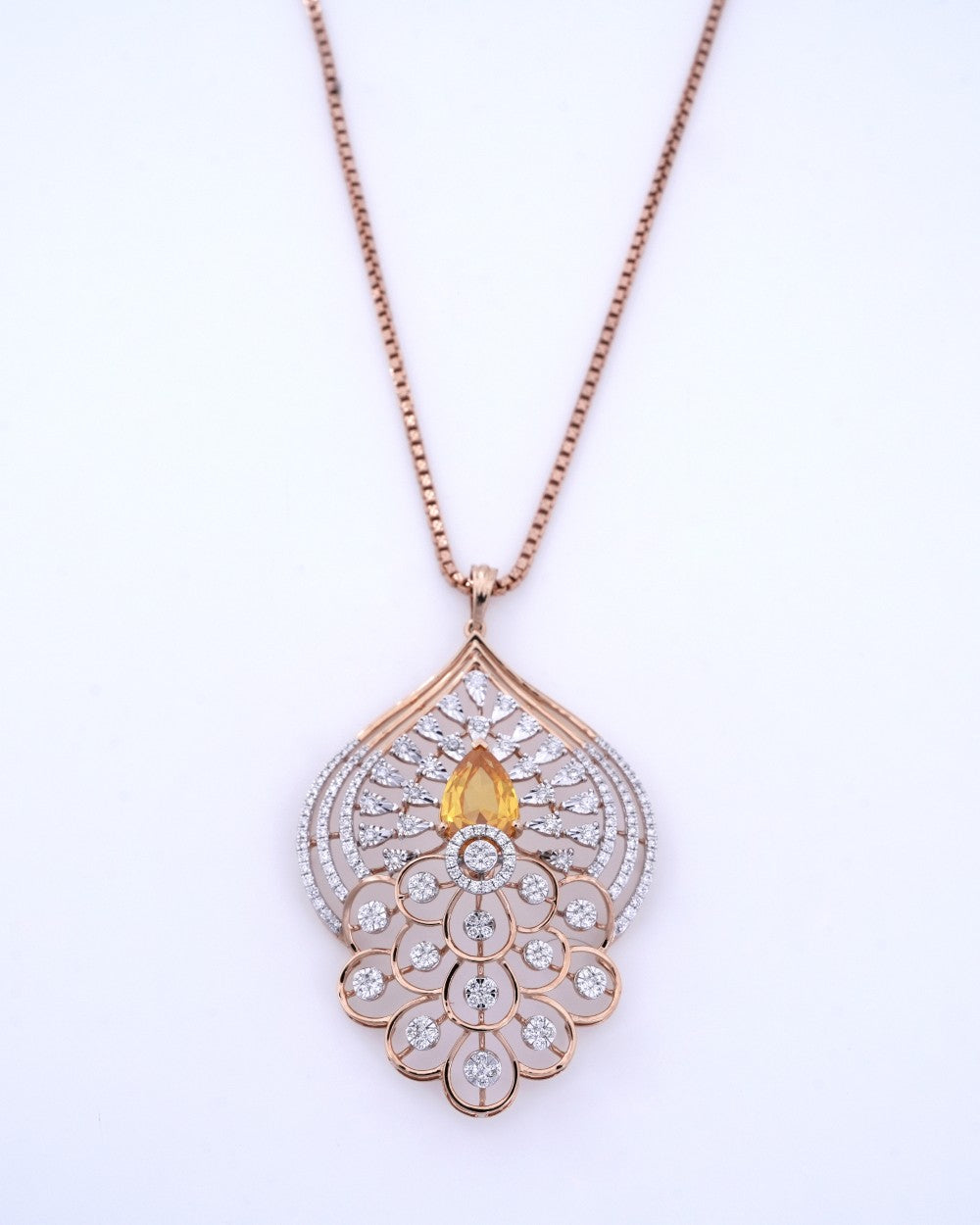 Brilliant Round-Cut Diamond Pendant in 18K Yellow Gold - K2LT18YDIA020