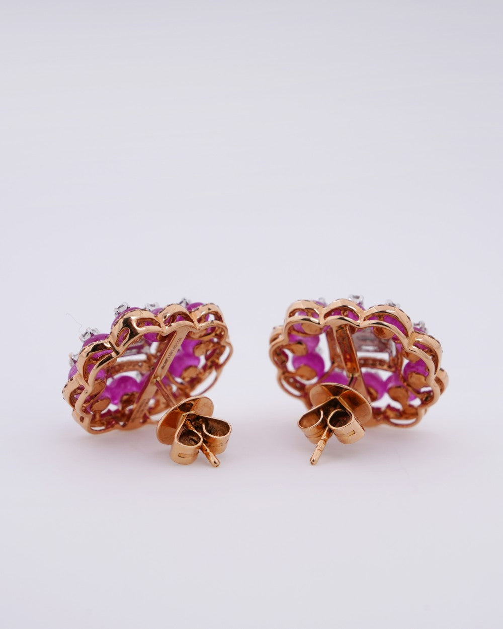 Brilliant Round-Cut Diamond Stud in 18K Yellow Gold - K1ED18YDIA011