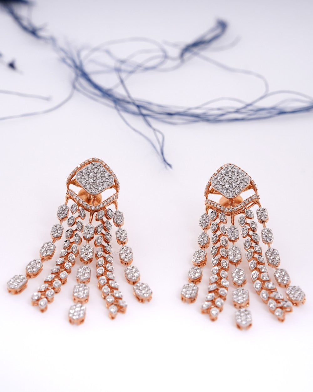 Brilliant Round-Cut Diamond Earrings in 18K Yellow Gold - K1ER18YDIA010