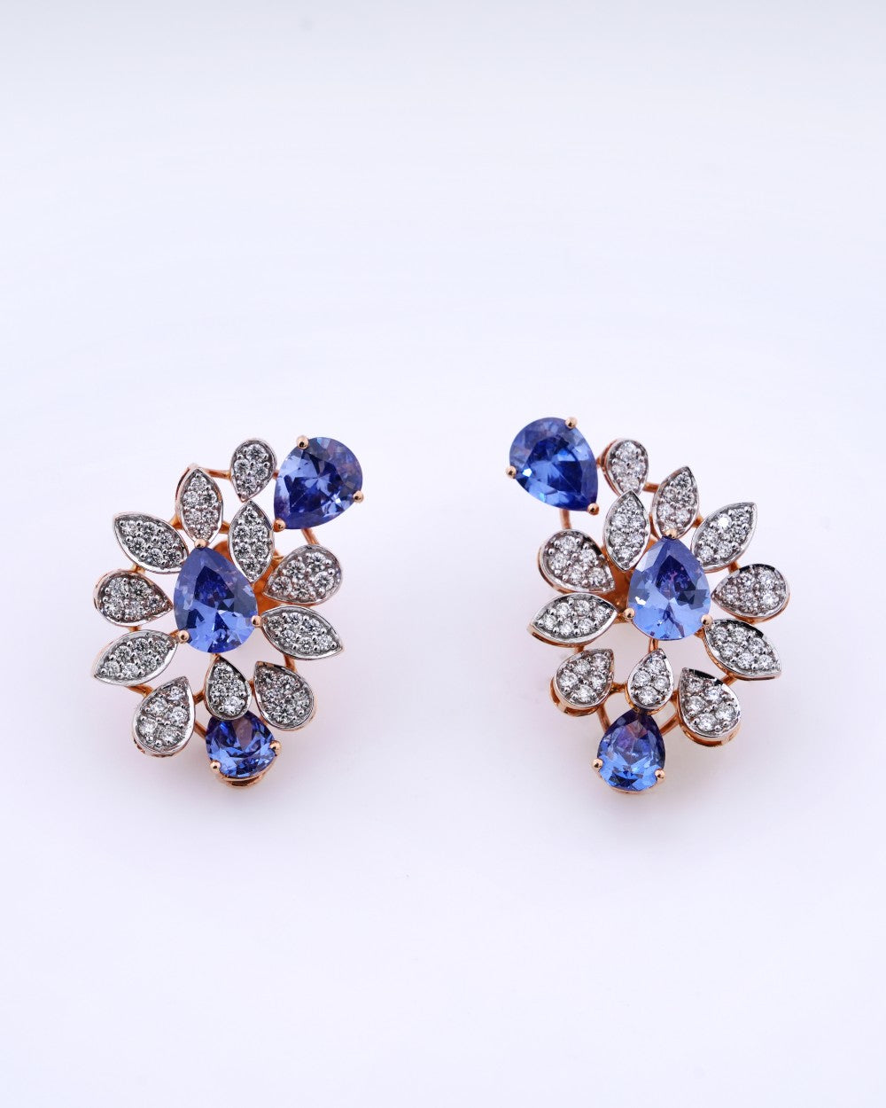 Brilliant Round-Cut Diamond Earrings in 18K Yellow Gold - K1ER18YDIA014