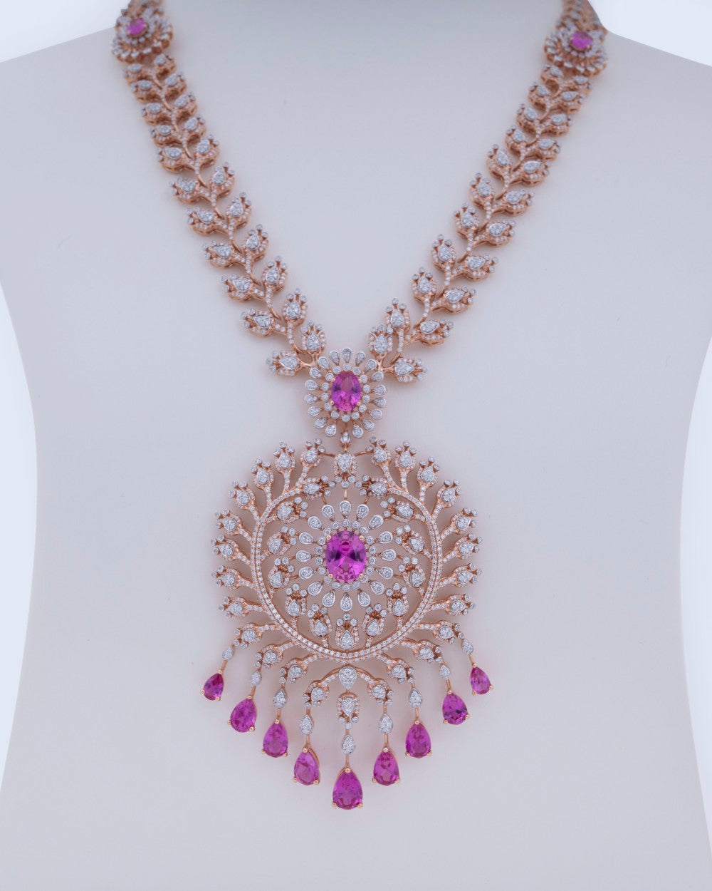 Brilliant Round-Cut Diamond Haram with Pendant in 18K Yellow Gold - K1NK18YDIA031