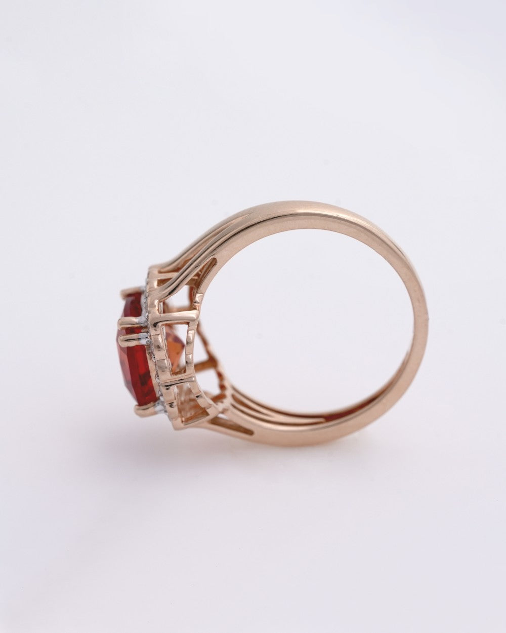 Brilliant Round-Cut Diamond Ring in 18K Yellow Gold - K1RG18YDIA035