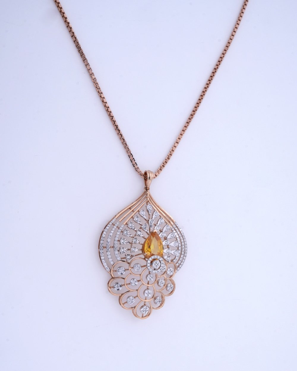 Brilliant Round-Cut Diamond Pendant in 18K Yellow Gold - K2LT18YDIA020